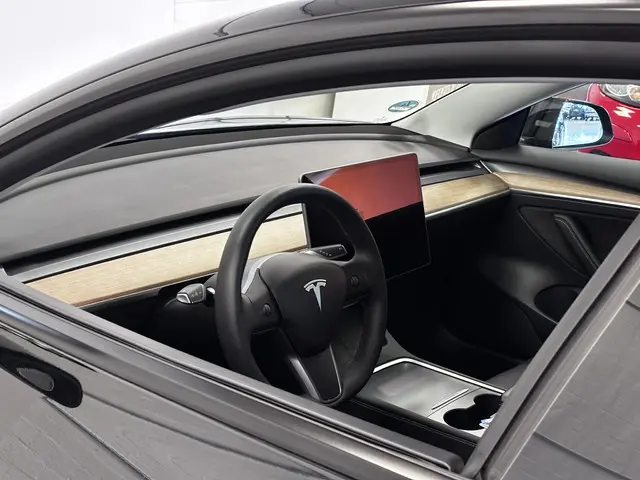 Tesla Model 3 Long Range AWD 75 kWh | SOH 93% | Leder | Autopilot | Nieuw model |