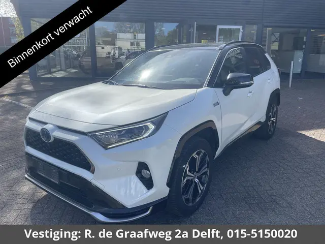 Toyota RAV4 2.5 Plug-in Hybrid AWD Bi-Tone Plus | 1500 KG trekgewicht | JBL Audio | Stoelverwarming...