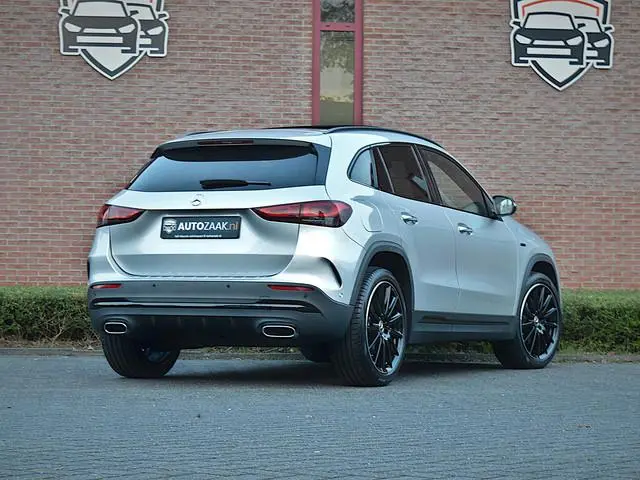 Mercedes-Benz GLA-klasse 250e AMG Line
