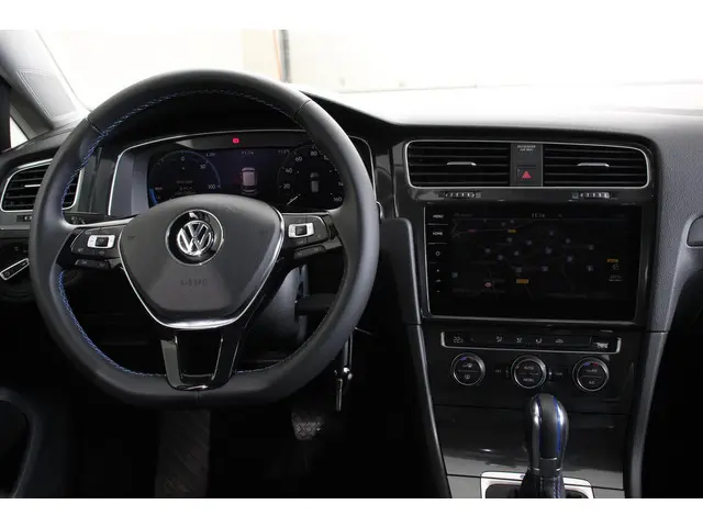 Volkswagen e-Golf