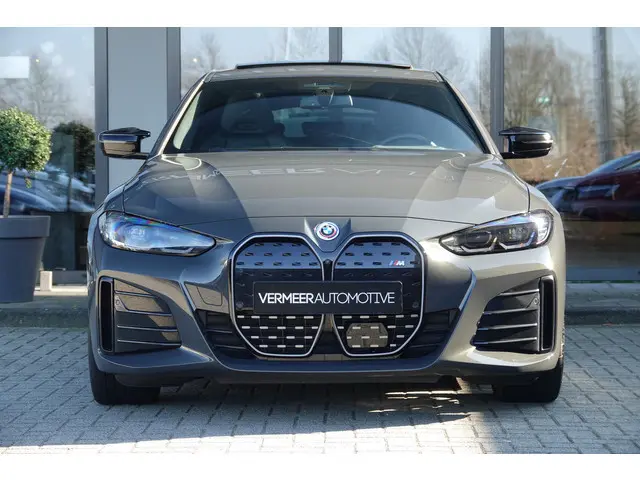 BMW i4 M50 High Executive 84 kWh | Schuif\Kanteldak | M Zetels | H&K | Memory | HUD | ACC | 20 Inch...
