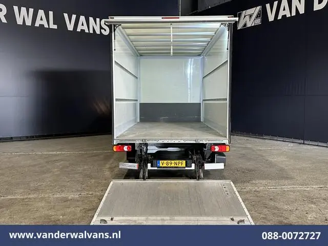 Peugeot Boxer 2.2 BlueHDi 141pk Bakwagen 436cm Lang Laadklep Euro6 Airco | Cruisecontrol | 1055kg la...