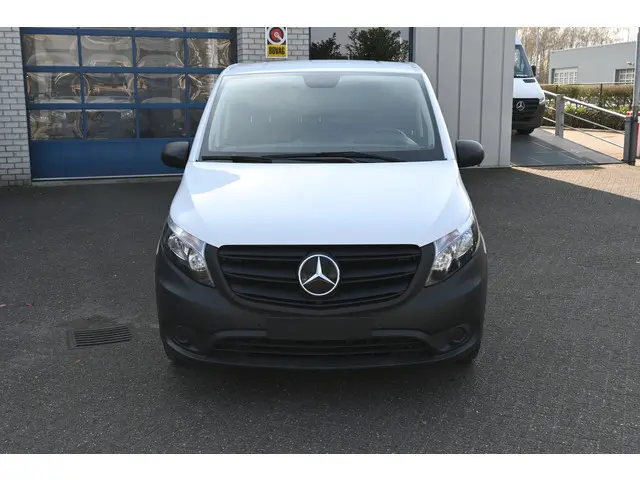 Mercedes-Benz eVito 112 L2 66 kWh Distronic, Parkeerpakket, Audio 30, Etc. 