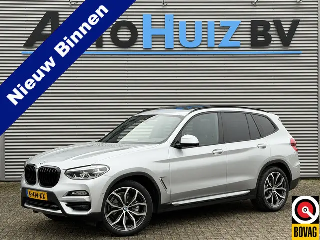 BMW X3 sDrive20i High Executive xLine Panoramadak Trekhaak Lederen interieur Achteruitrijcamera Stuu...