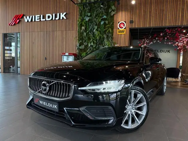 Volvo V60 2.0 T8 Recharge AWD R-Design Panorama schuif trekhaak elektrisch