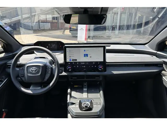 Toyota bZ4X Touring Dynamic 75 kWh, Nieuw en snel leverbaar met €3.000,- inruilpremie!