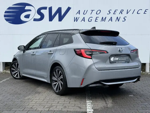 Toyota Corolla Touring Sports 2.0 Hybrid Team D | ACC | CarPlay | Camera | JBL | Keyless | LED