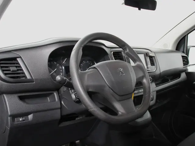 Peugeot Expert 2.0 BlueHDI 180 pk Auto L3 Premium Dubbele Cabine | Navigatie | Apple Carplay/Android Auto | Airco | Bluetooth | Trekhaak | Betimmering