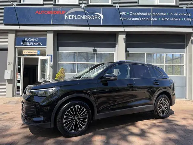 Volkswagen Tiguan 1.5 eTSI 7-traps automaat 360 camera trekhaak Edition 150pk 20Inch 2025 km 25.147