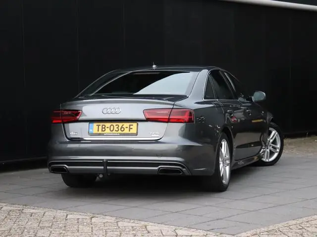 Audi A6 Limousine 1.8 TFSI ultra Advance Sport | TREKHAAK | PDC | STOELVERW. | CRUISE | NAVI |