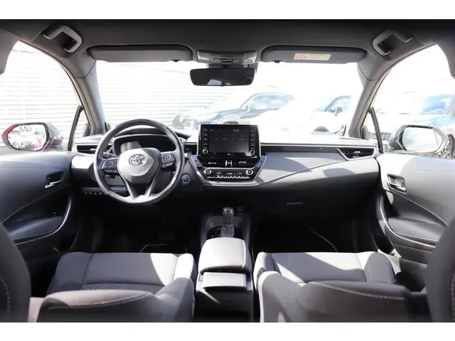 Toyota Corolla 2.0 Hybrid Business GR-Sport JBL, BSM, Apple Carplay/Android Auto, Stoel & Stuur verw...