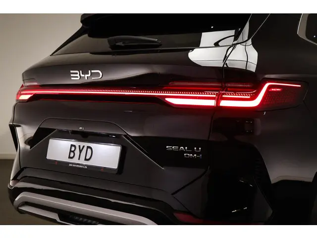 BYD SEAL U