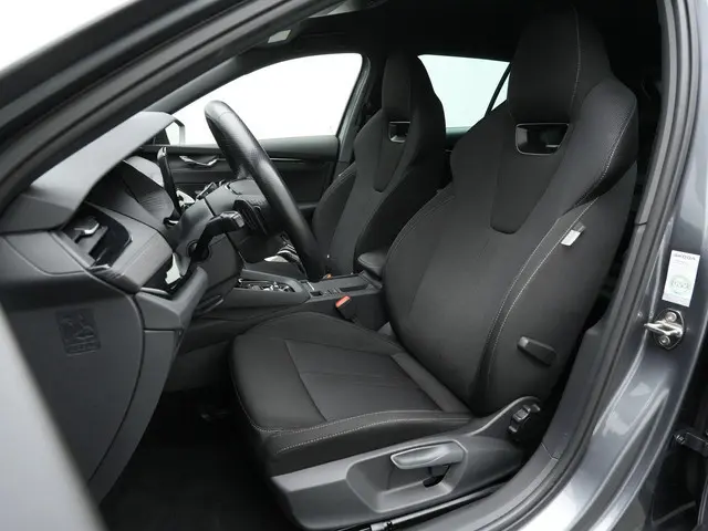 Skoda Octavia 1.4 TSI 204 pk iV PHEV Sportline | Apple Car Play/Android |Stuur-/achterbankverwarming...