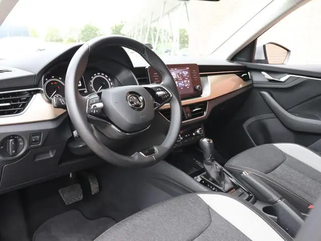 Skoda Kamiq 1.0 TSI 110pk DSG Style Navigatie Apple Carplay/Android Auto Adaptive Cruise control Par...