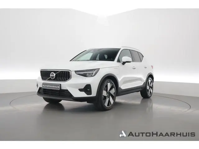 Volvo XC40 1.5 T5 Recharge Plus Bright SOH 93,9% | Pilot Assist | All Season | Leer | Apple CarPlay...