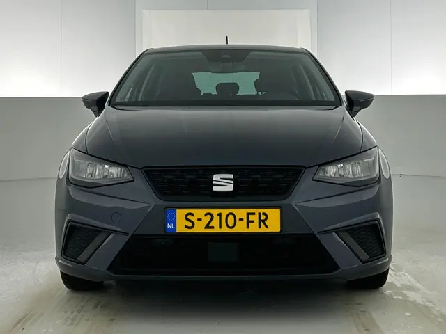 SEAT Ibiza 1.0 EcoTSI Style Business Intense Navigatie Apple Carplay/Android Auto Parkeersensoren Vi...