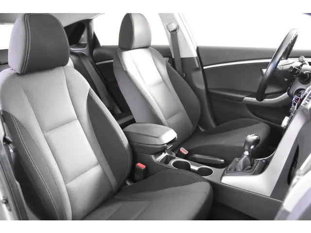 Hyundai i30 1.6 CRDi *PDC*Trekhaak*Cruise Control*APK Nieuw*