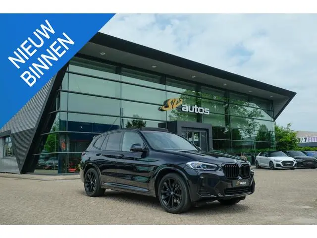 BMW X3 xDrive30e 292pk M-sport High Exe. Panoramadak Laser lampen 360 camera Black edition Sportstoe...