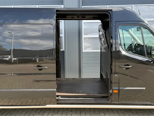 Renault Master 2.3 DCI L3H2 Automaat / Dub. Schuifdeur / Cruise / Navi / Airco / Trekhaak