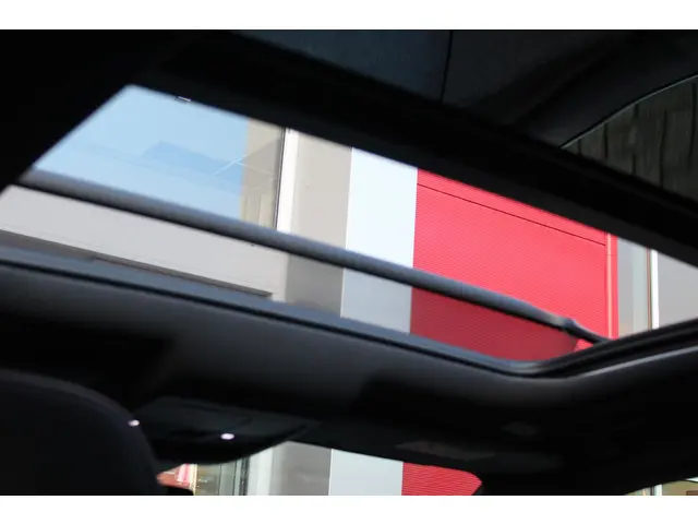 Peugeot e-3008