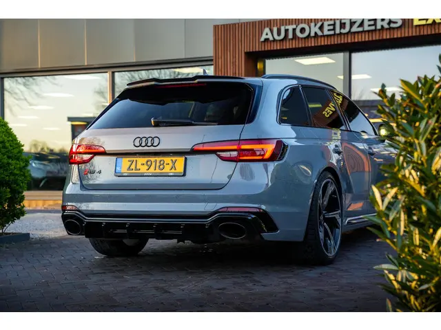 Audi RS4