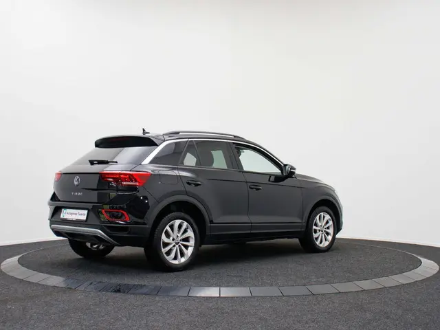 Volkswagen T-Roc 1.5 TSI Life Bns | Navigatie | Achteruitrijcamera |
