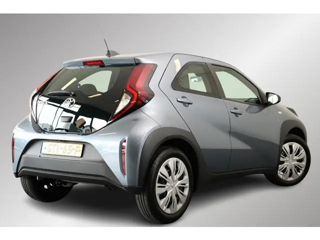 Toyota Aygo X 1.0 VVT-i MT Play Apple Carplay, Android auto, Parkeercamera