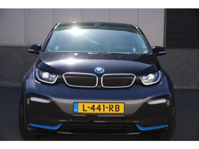 BMW i3 S  Executive 120Ah 42 kWh 184pk Carplay/ W-pomp/3-Fase