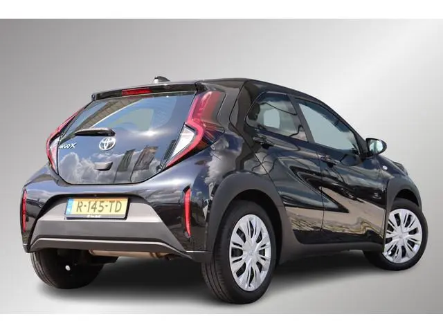 Toyota Aygo X 1.0 VVT-i MT Play, Parkeercamera, Apple carplay, Android auto,Parkeercamera.