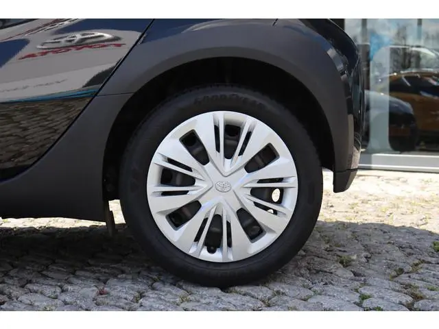 Toyota Aygo X 1.0 VVT-i MT Play, Parkeercamera, Apple carplay, Android auto,Parkeercamera.