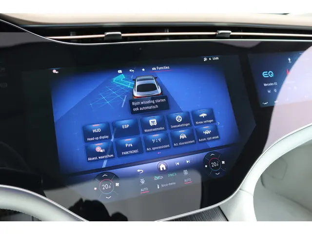 Mercedes-Benz EQS