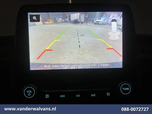 Ford Transit Custom 2.0 TDCI L2H1 Euro6 Airco | Camera | 2800kg trekvermogen | Apple Carplay | Cruis...