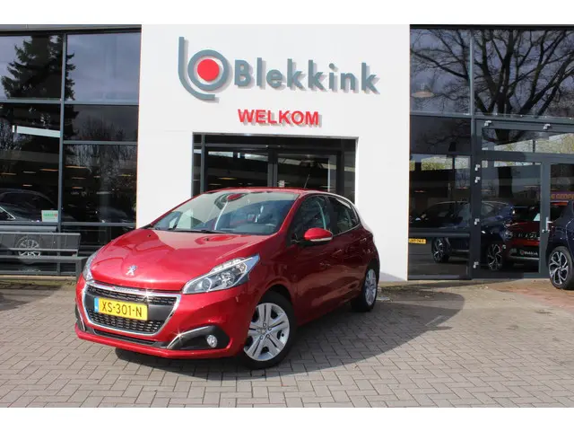 Peugeot 208 1.2 PureTech Signature Automaat