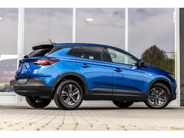 Opel Grandland X 1.2 Turbo Innovation | Pano | Parkeersens. | Cruise |