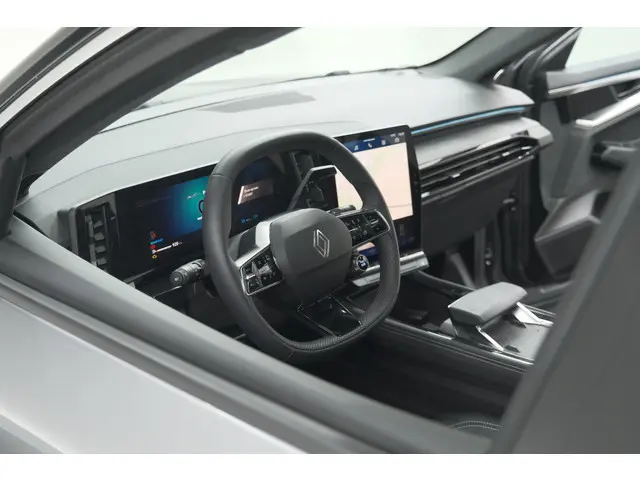 Renault Austral 1.2 E-Tech full hybrid 200 techno | 360 Camera | Panoramadak | Adaptieve Cruise Cont...