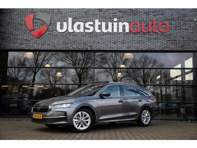 ŠKODA Octavia Combi 1.5 TSI MHEV  Business Edition , Panoramadak, Stuur/stoelverwarming, 