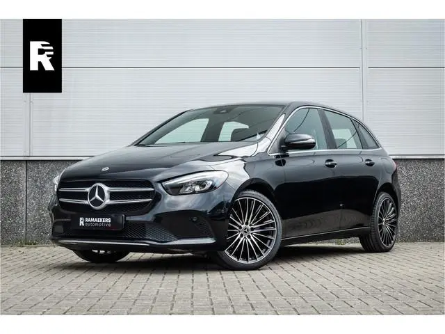 Mercedes-Benz B-klasse 250 e Busin. Sfeerverlichting / Camera / 19inch / Trekhaak