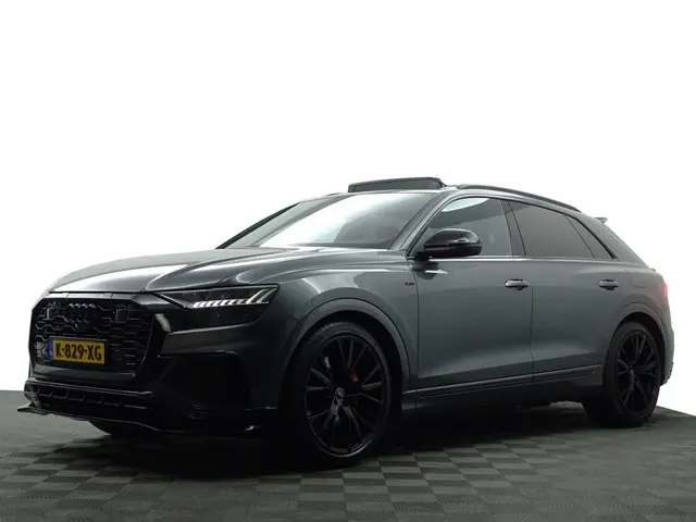 Audi Q8 55 TFSI e Quattro S Competition Aut- Panoramadak, Design Leder, Bang Olufsen, Head Up, Sfeer...