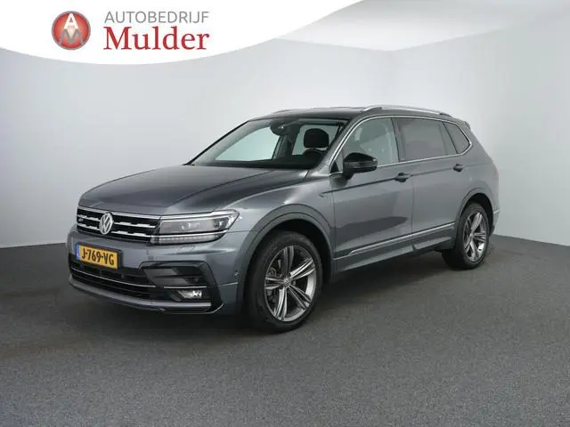 Volkswagen Tiguan Allspace 1.5 TSI R-Line Comfortline Business 7p. | Matrix | Zwenkhaak | Camera | C...