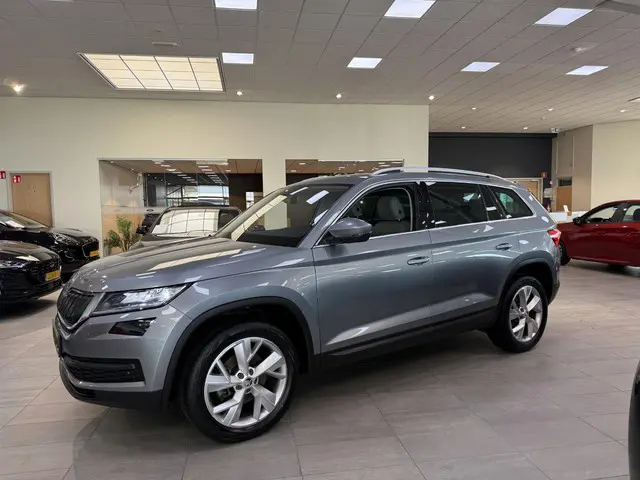 Skoda Kodiaq 1.4 TSI ACT Style Business Lederen bekleding - Navigatie - Achterruitrijcamera - Elektr...