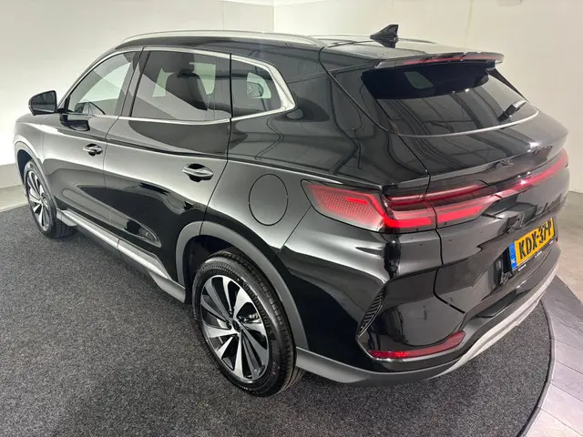 BYD SEAL U