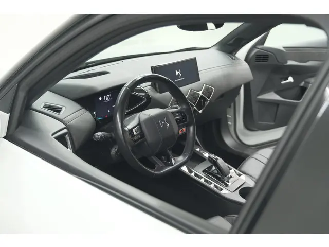 DS DS 3 Crossback E-Tense So Chic 50 kWh | SHO = 93,8% | Allseason Banden | Camera | Dodehoekdetecti...
