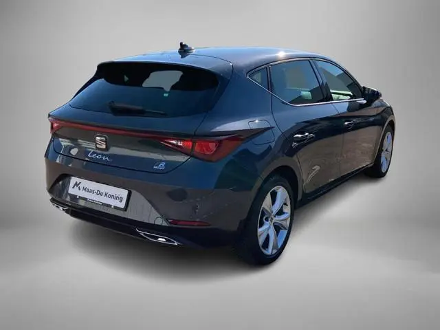 SEAT Leon 1.4 TSI eHybrid 204pk PHEV FR · Navigatie · Apple/Android Car Play · 360°Camera + Parkeers...
