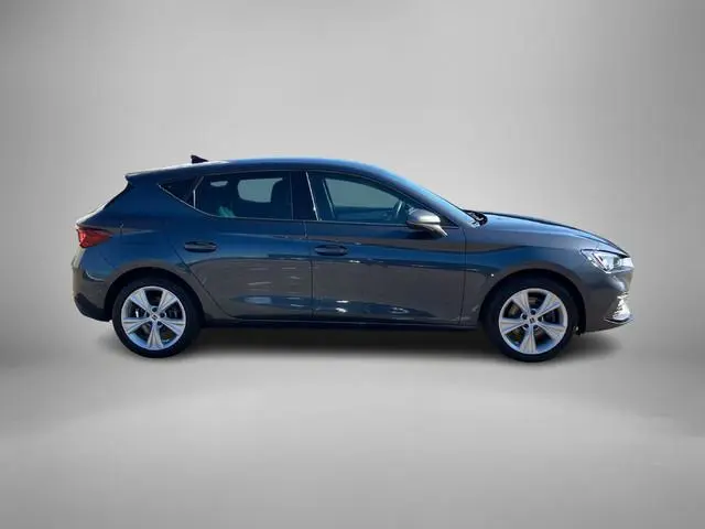 SEAT Leon 1.4 TSI eHybrid 204pk PHEV FR · Navigatie · Apple/Android Car Play · 360°Camera + Parkeers...