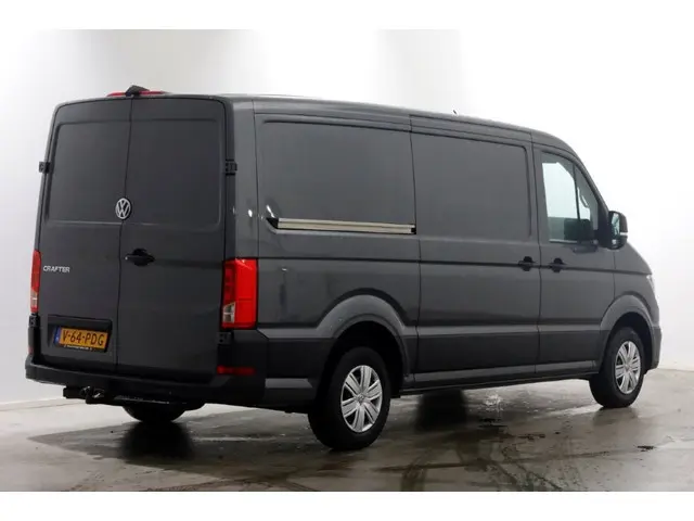 Volkswagen Crafter 30 2.0 TDI 140pk L3H2 (L2H1) Airco/Navi/Camera 12-2018