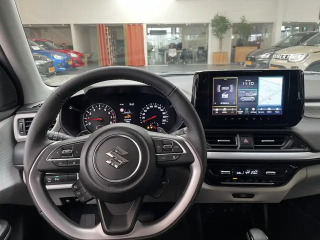 Suzuki Swift 1.2 Style Smart Hybride [ 10JAAR GARANTIE I CARPLAY | ACC