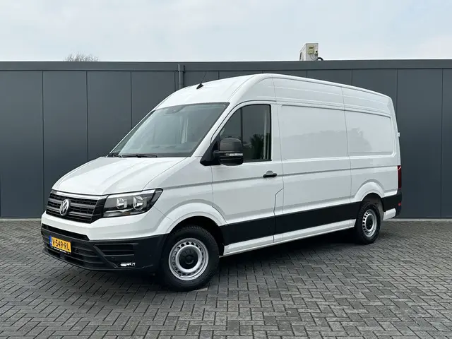 Volkswagen Crafter 2.0 TDI 141 PK HIGHLINE ++ / L3H3 / 1e EIG. / BOTT INRICHTING / 3 TONS TREKHAAK /...