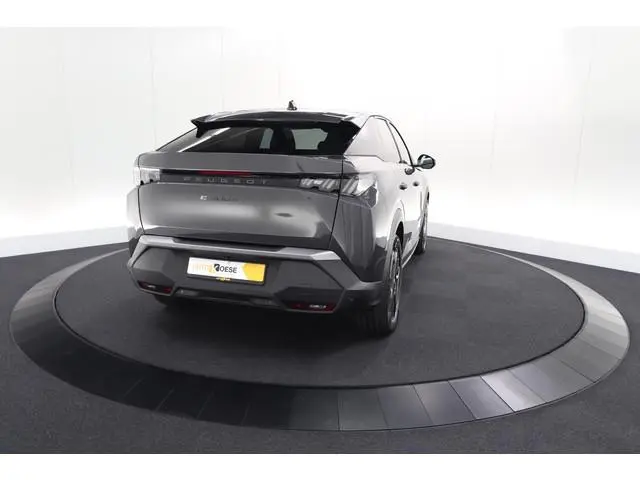 Peugeot e-3008