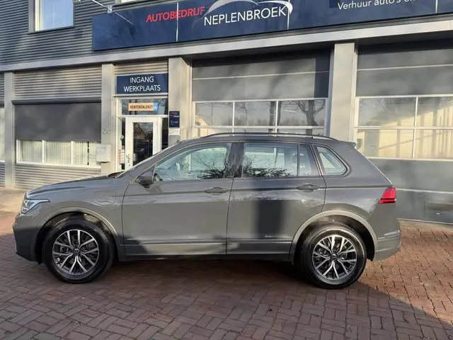 Volkswagen Tiguan 1.4 TSI eHybrid R-Line Business+ Bj 2022 204pk Km 1e eigenaar !!