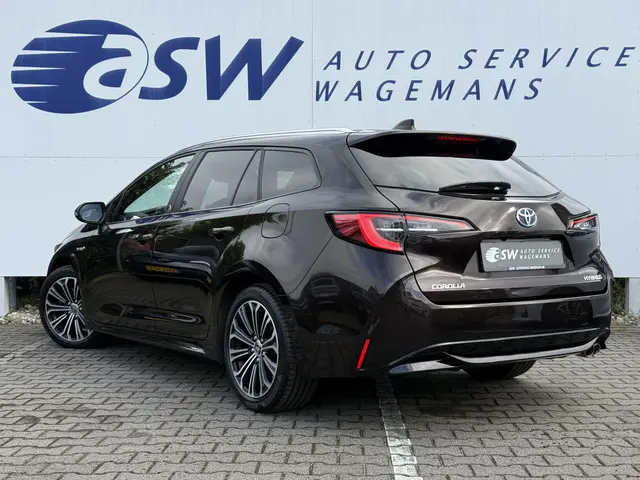 Toyota Corolla Touring Sports 2.0 Hybrid Team D | ACC | CarPlay | Camera | Keyless | LED